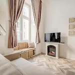Lodz Apartment - Fireplace, Top Location By Rentujemy